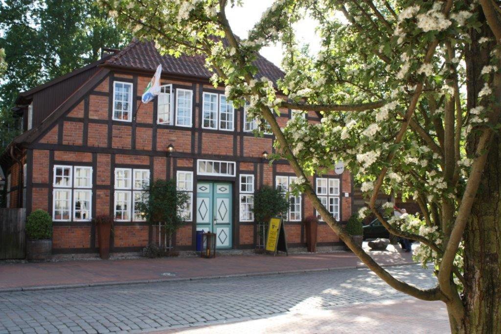 Hotel Kontraste Neumünster Exterior foto